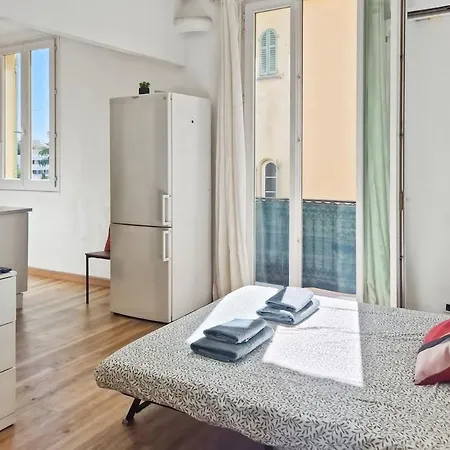 Studio, Downtown, Train Station, Wifi, Air Conditioning Νίκαια