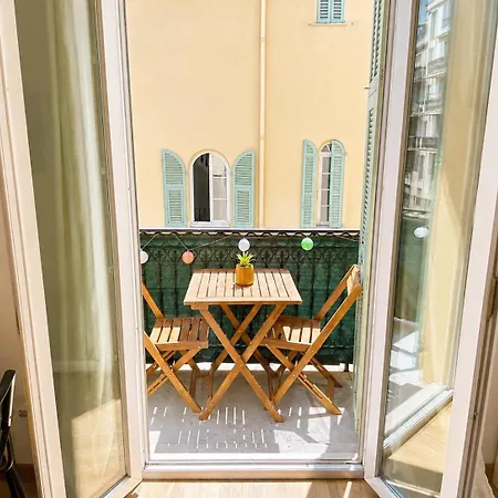 Studio, Downtown, Train Station, Wifi, Air Conditioning Διαμέρισμα Νίκαια