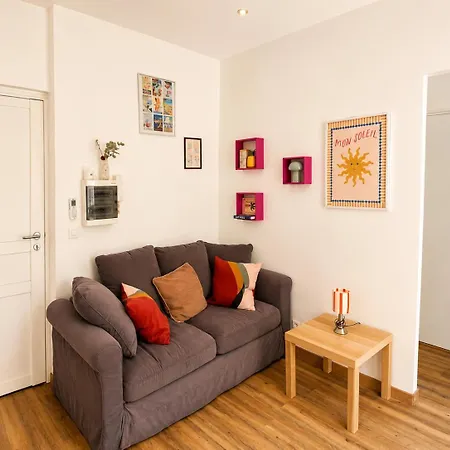 Studio, Downtown, Train Station, Wifi, Air Conditioning Διαμέρισμα *
