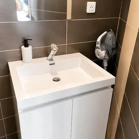 Studio, Downtown, Train Station, Wifi, Air Conditioning Apartamento *