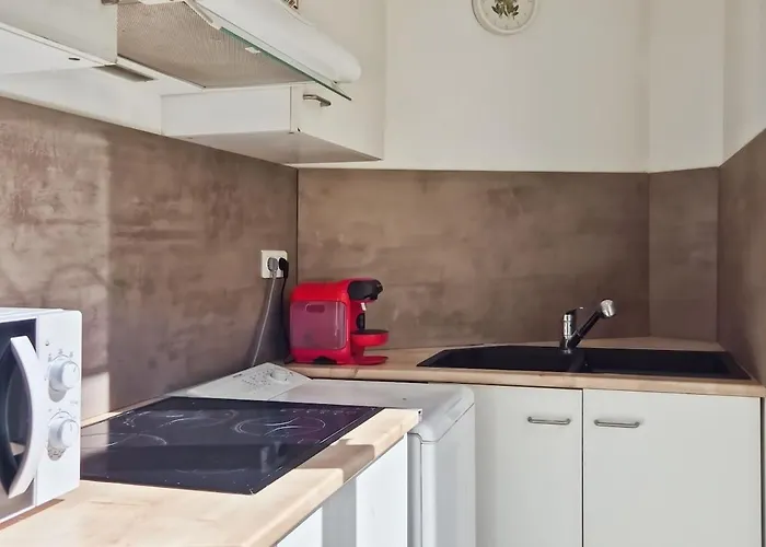 Studio, Downtown, Train Station, Wifi, Air Conditioning *